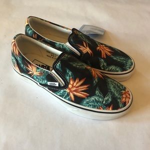 Vans new classic slip on women’s size 7